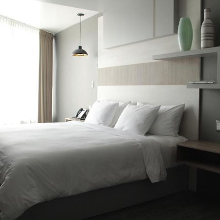 Esduma Hk Hotel Pachuca ภายนอก รูปภาพ