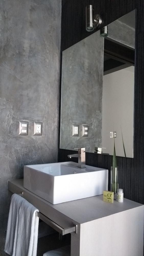 Esduma Hk Hotel Pachuca ภายนอก รูปภาพ