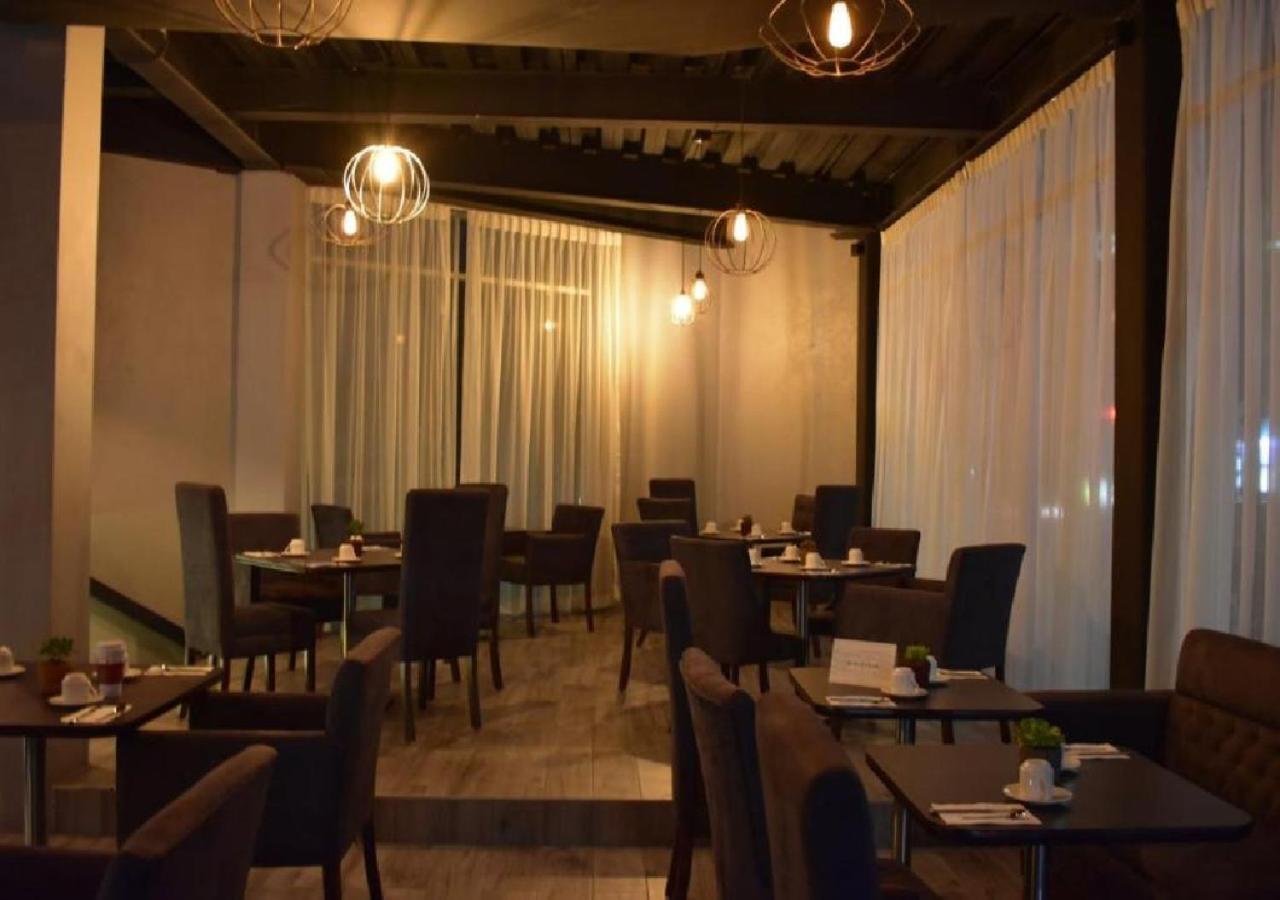 Esduma Hk Hotel Pachuca ภายนอก รูปภาพ