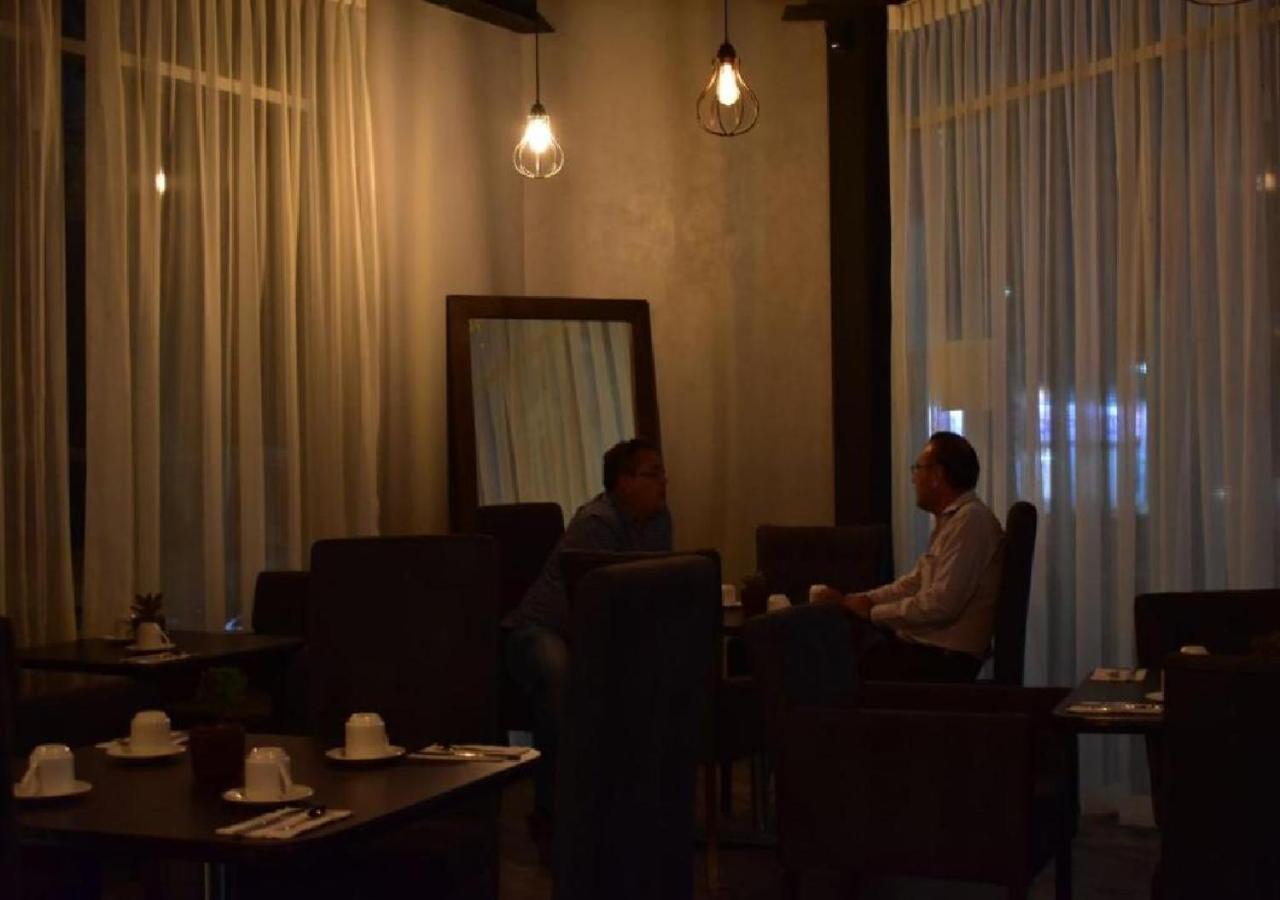 Esduma Hk Hotel Pachuca ภายนอก รูปภาพ
