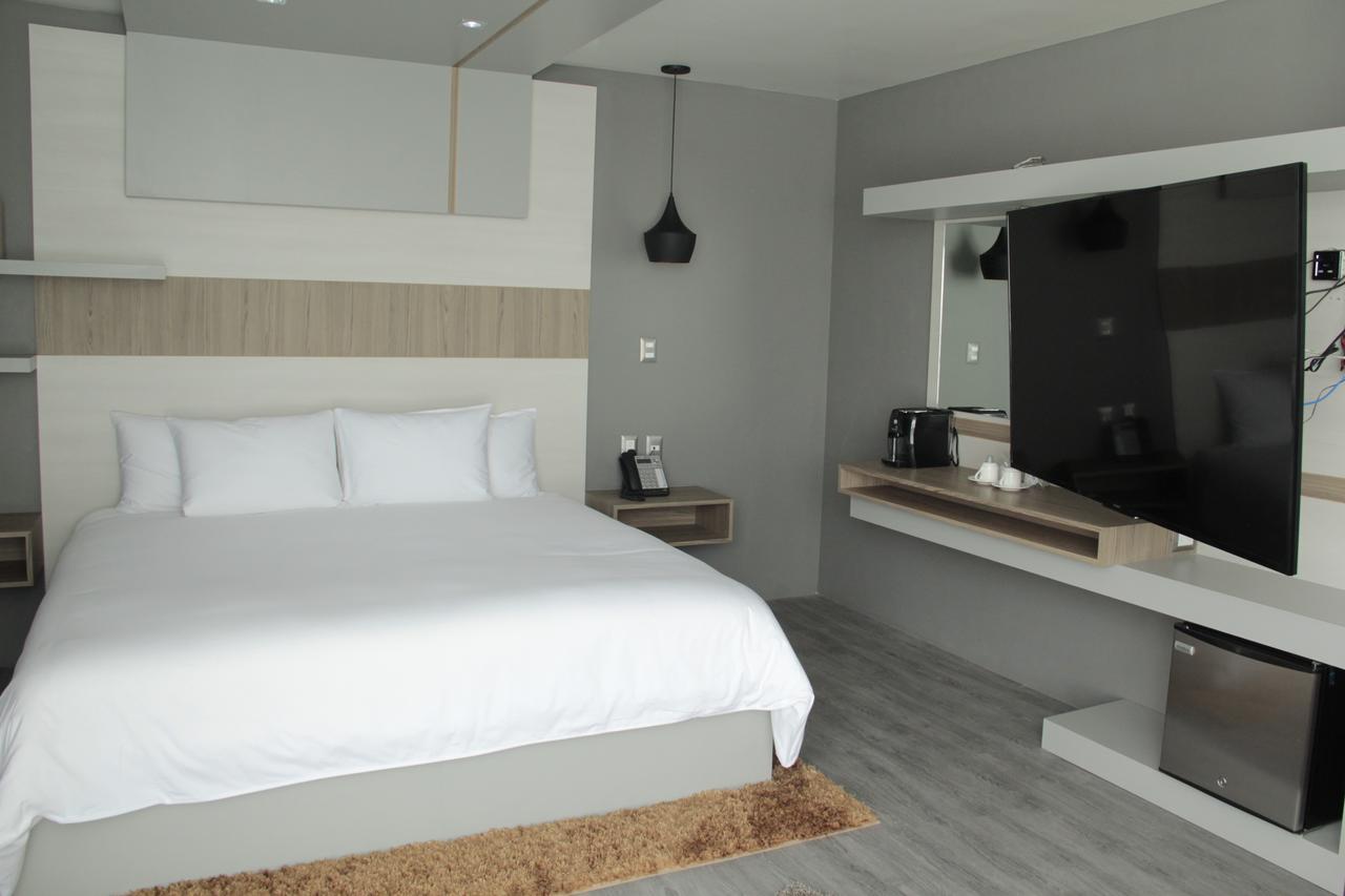 Esduma Hk Hotel Pachuca ภายนอก รูปภาพ