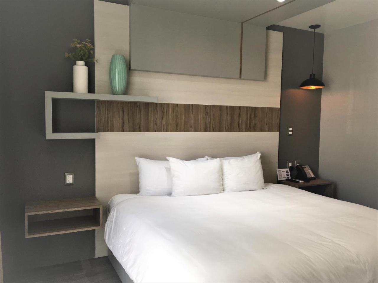 Esduma Hk Hotel Pachuca ภายนอก รูปภาพ
